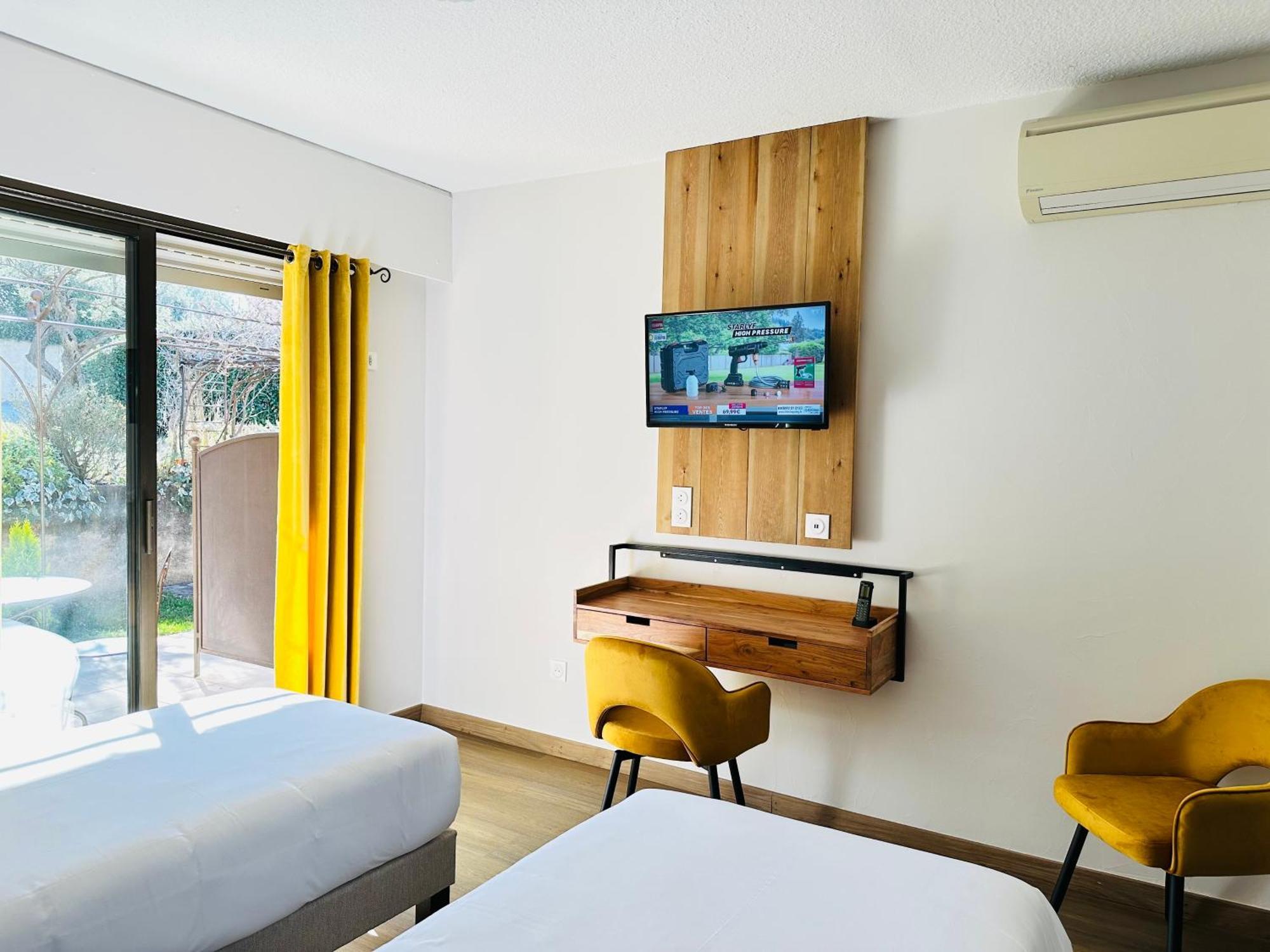 Hotel Le Colombier موستيه سانت ماري المظهر الخارجي الصورة