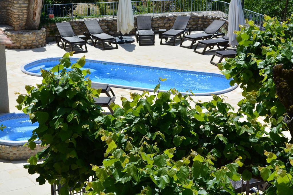 Hotel Le Colombier موستيه سانت ماري المظهر الخارجي الصورة
