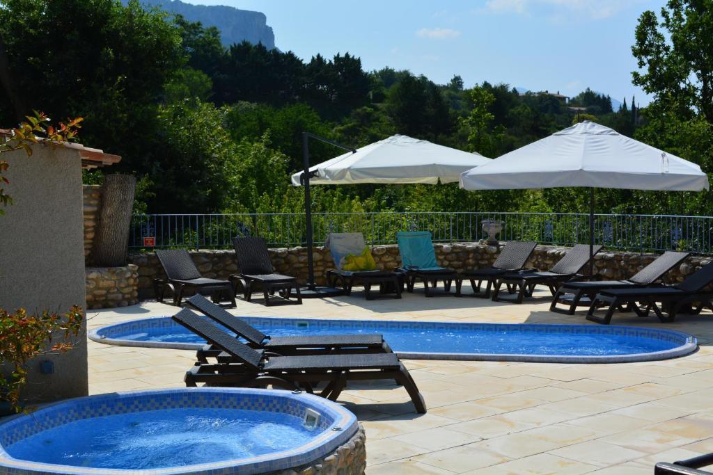 Hotel Le Colombier موستيه سانت ماري المظهر الخارجي الصورة